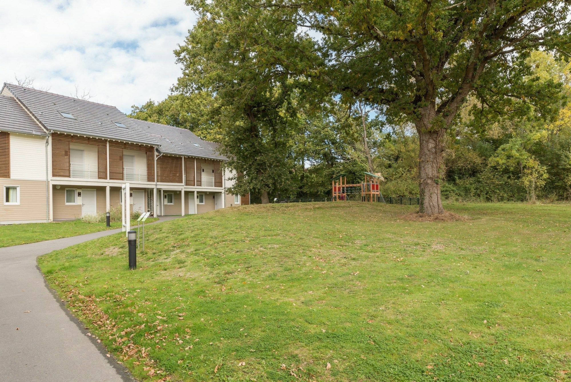 Residence Pierre & Vacances Le Domaine Du Bois De La Gree Порнише Екстериор снимка