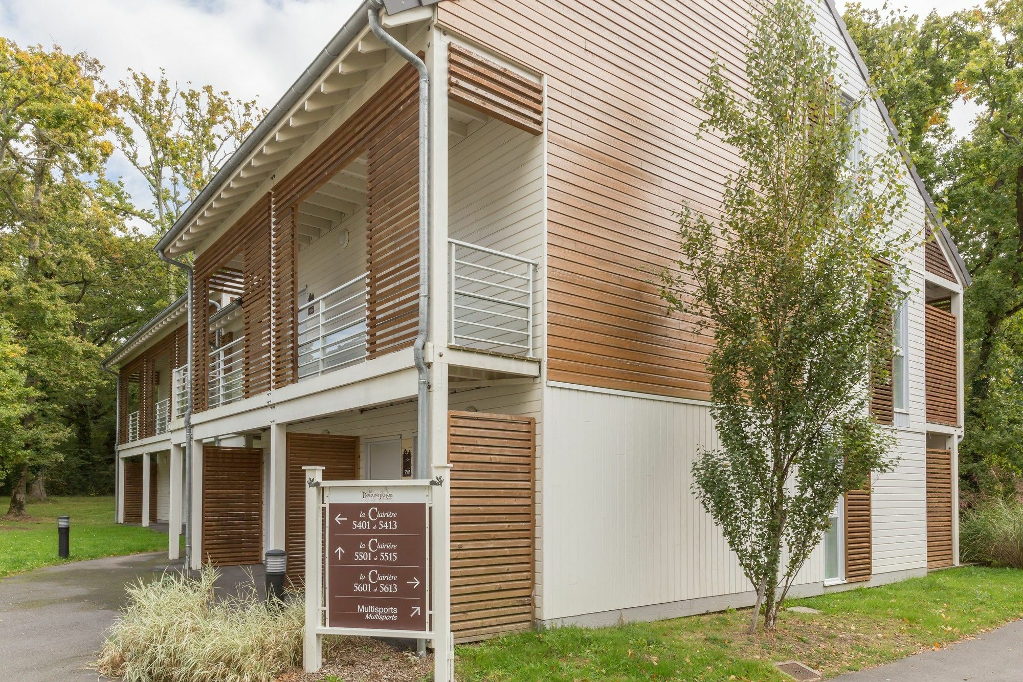 Residence Pierre & Vacances Le Domaine Du Bois De La Gree Порнише Екстериор снимка